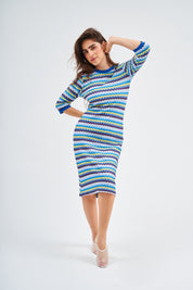 Vestido básico suelto con cheurón real