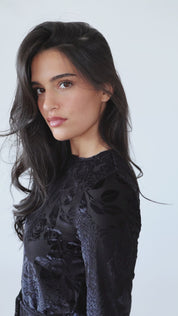 New Swing Floral Velvet Dress: Black